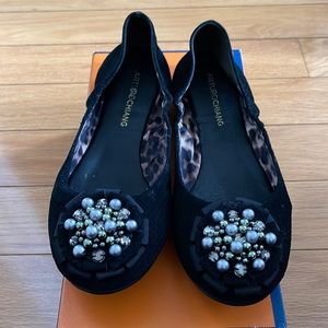 Arturo Chiang Flats Size: 9